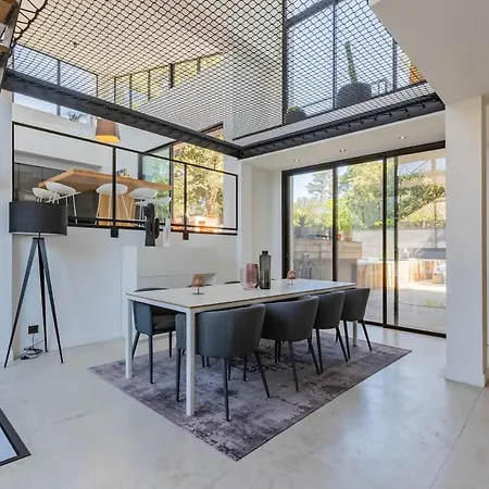 Exceptional Architect 300 M2 *